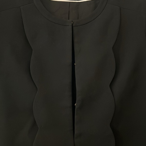 CeCe black blazer jacket with clasp scalloped design long sleeve SZ 12 workwear - Picture 6 of 16